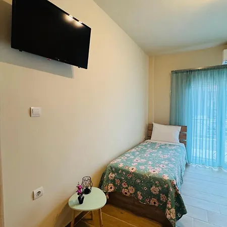 Secret Garden Apartment